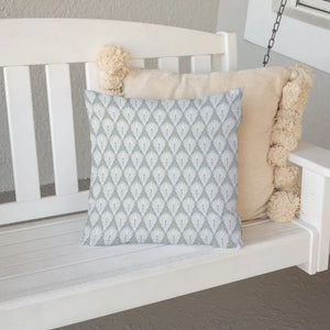 kathy ireland® HOME Bellini outdoor Decorative Pillow